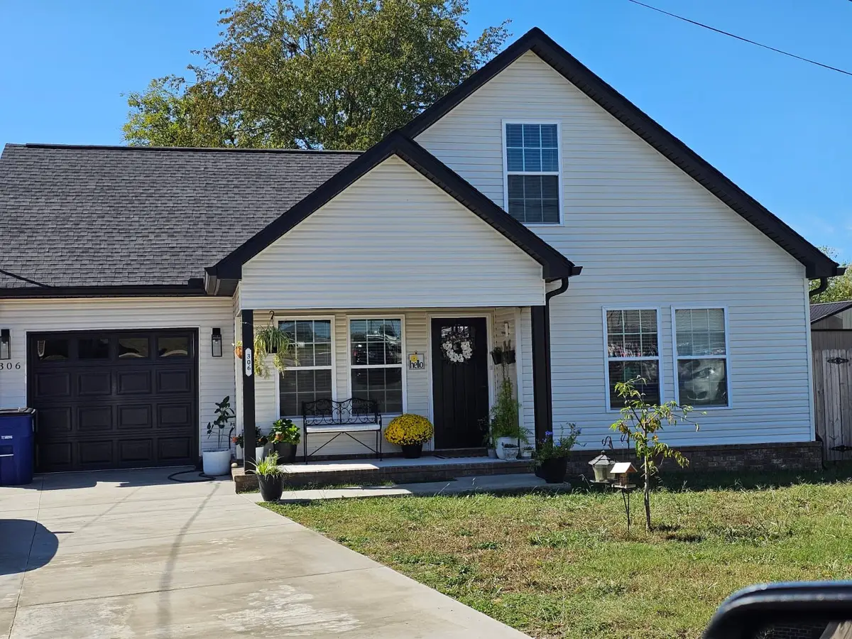 306 Smotherman Ln, Shelbyville, TN 37160 - #1