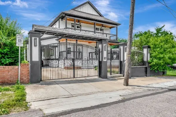 1525 12th Ave N, Nashville, TN 37208
