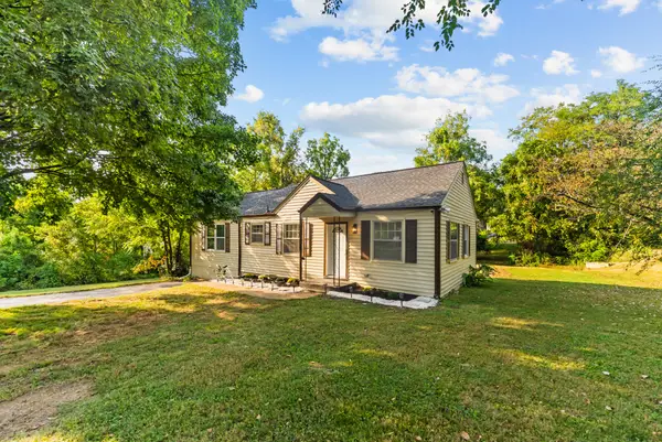 1232 Coarsey Dr, Nashville, TN 37217