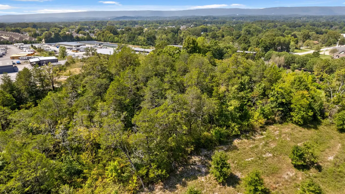 1983 Thrasher Pike, Hixson, TN 37343 - #1