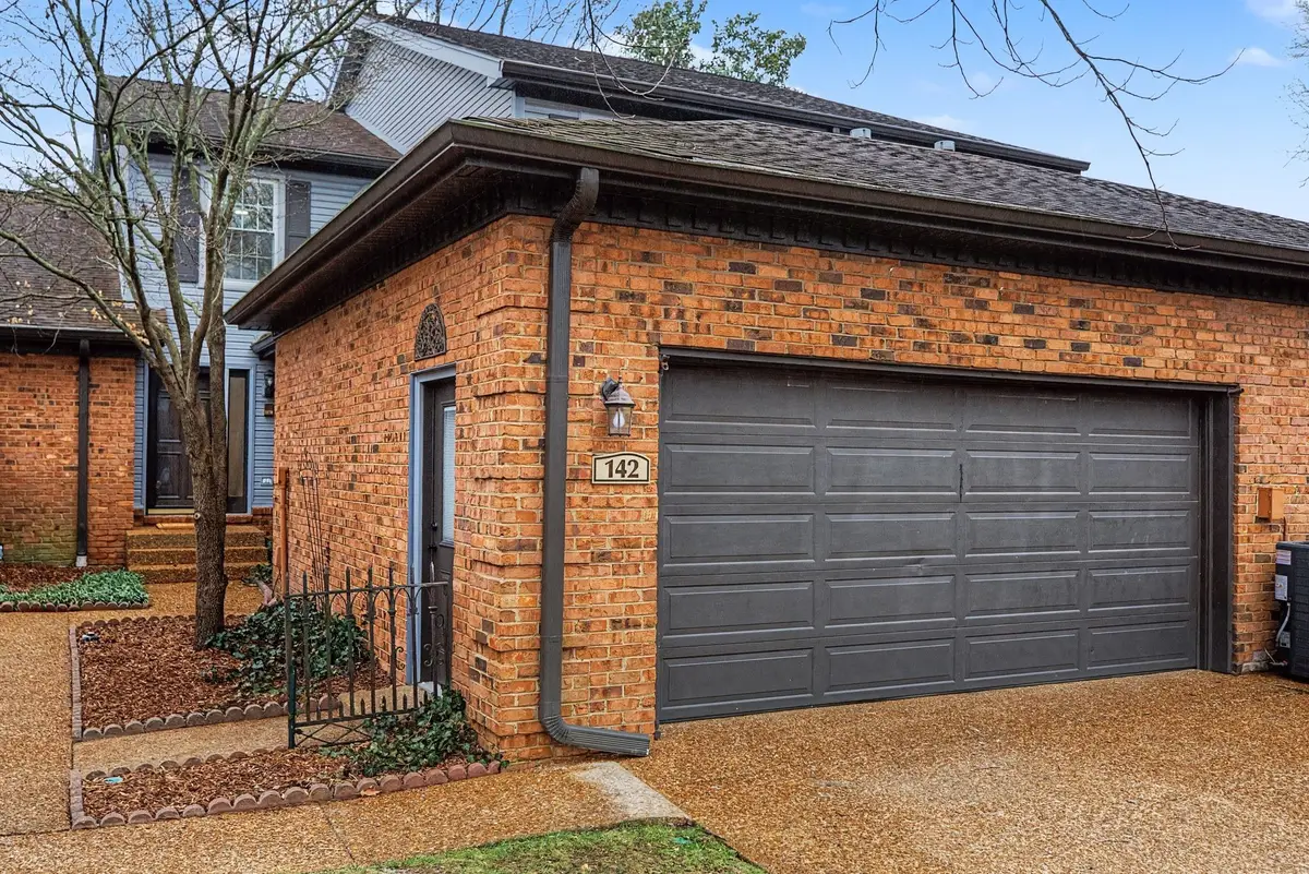 142 Hearthstone Manor Cir, Brentwood, TN 37027 - #1