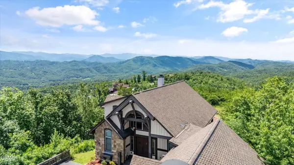 3301 Summit Trails Drive, Sevierville, TN 37862