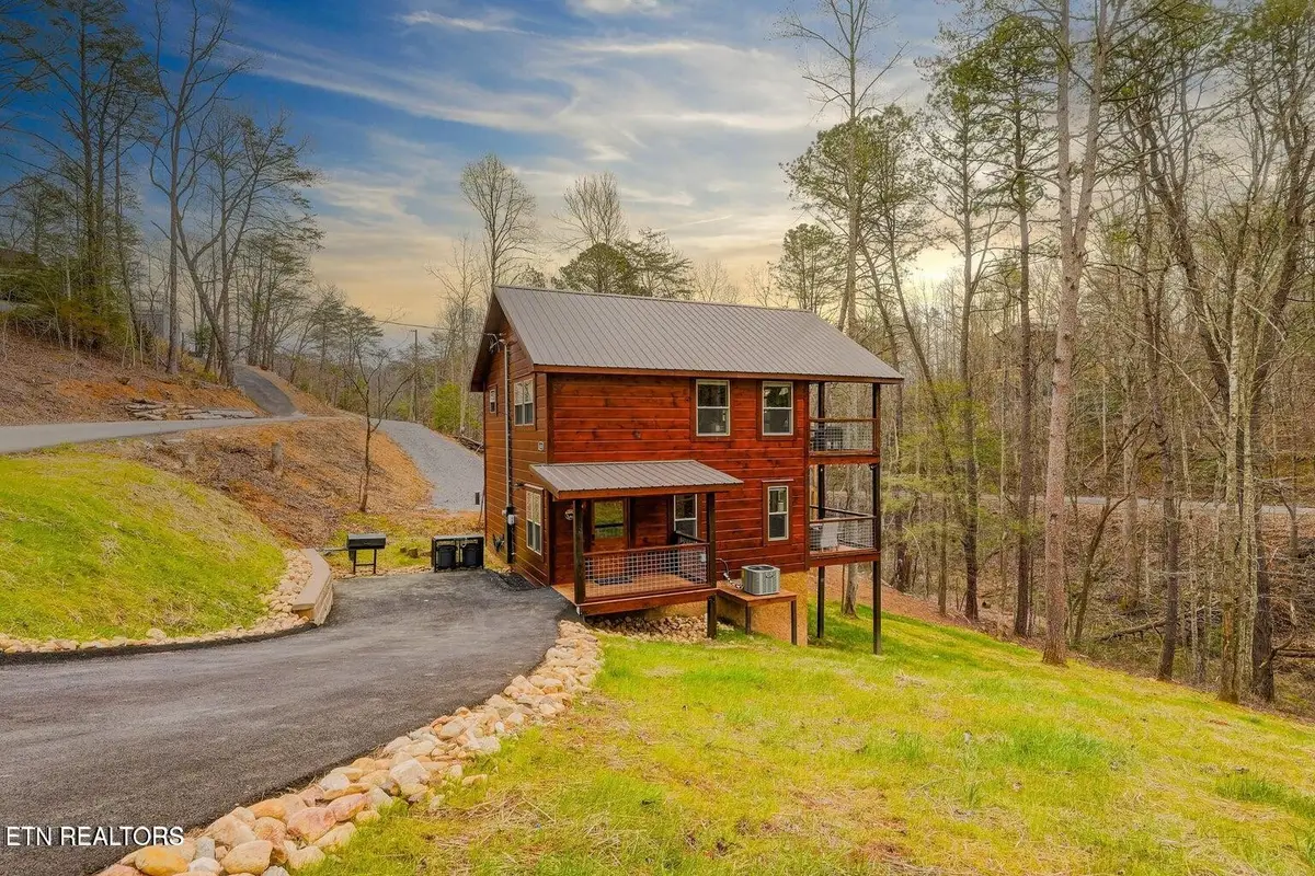 1614 Lake Drive, Gatlinburg, TN 37738 - #1