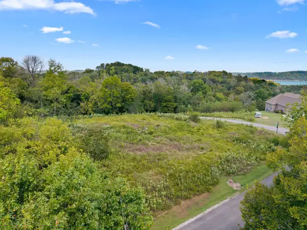102 Rutherford Ln, Smithville, TN 37166