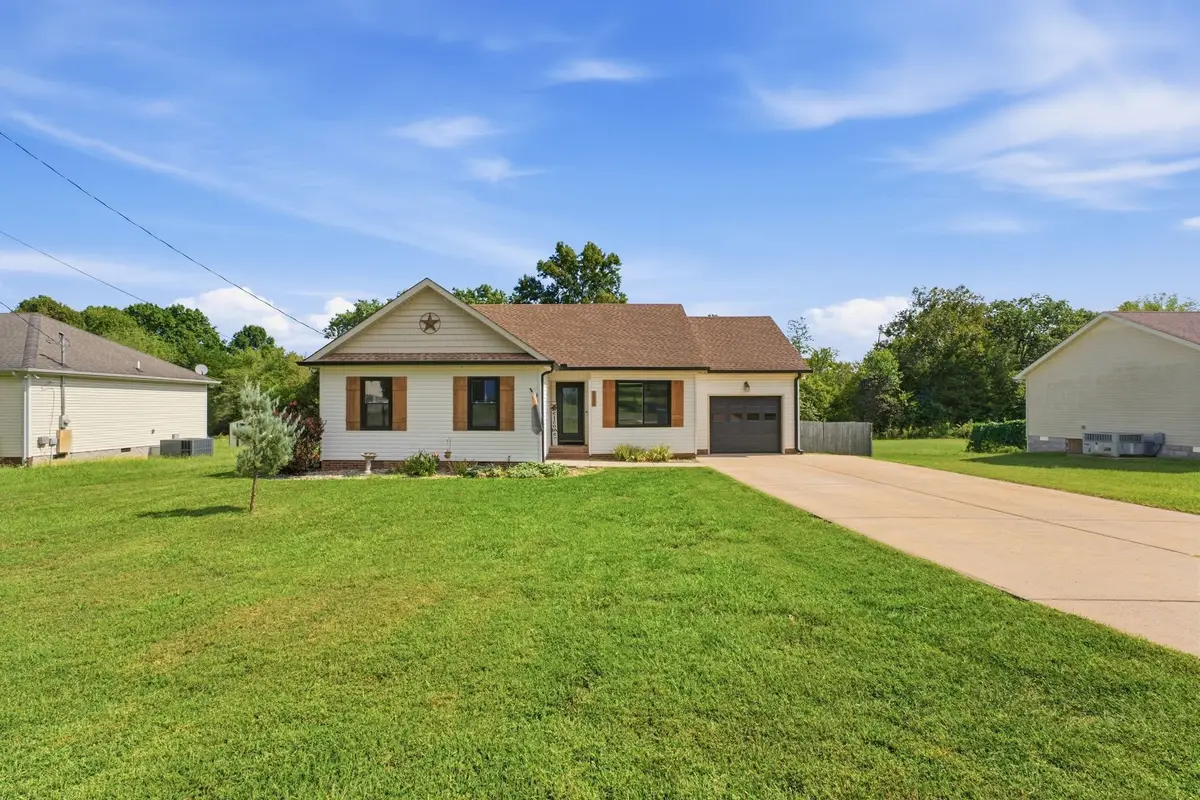 1524 Joanne Cir, Lewisburg, TN 37091 - #1
