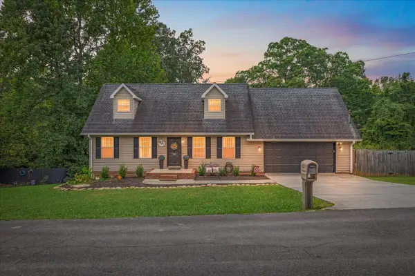 334 N Washington Ave, Etowah, TN 37331