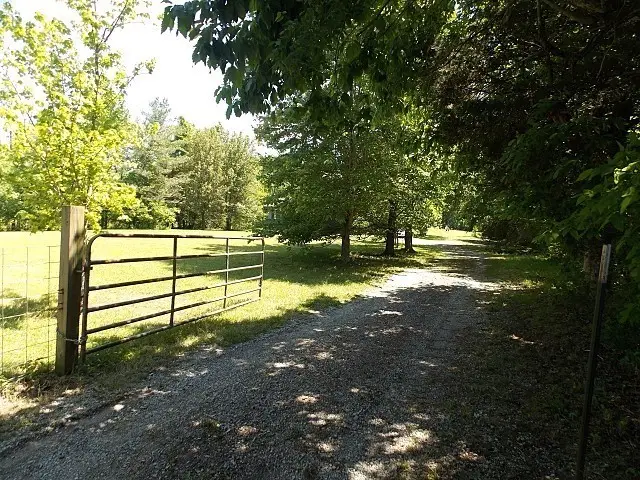 12698 Versailles Rd, Rockvale, TN 37153 - #2
