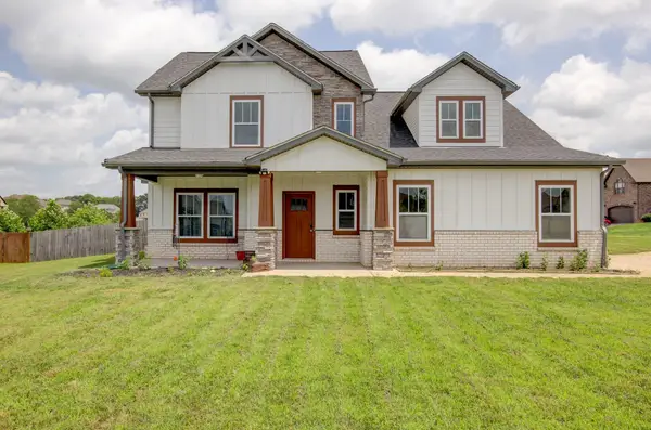 313 Piedmont Pl, Clarksville, TN 37043