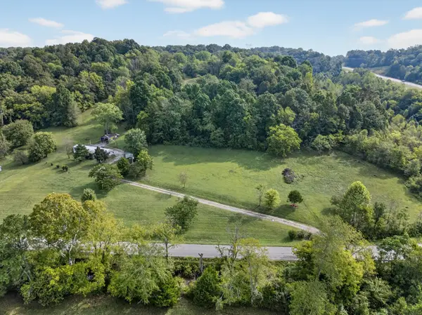 3890 Robinson Rd, Thompsons Station, TN 37179