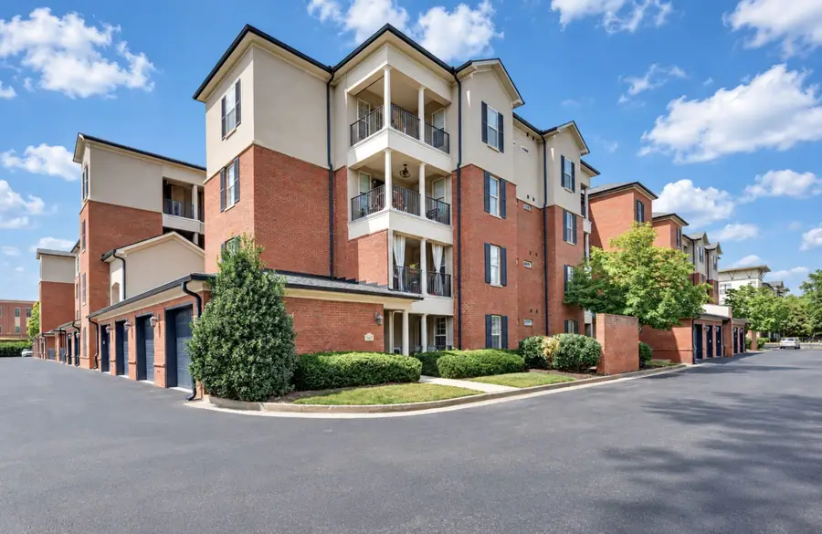 307 Seven Springs Way #102, Brentwood, TN 37027 - #3