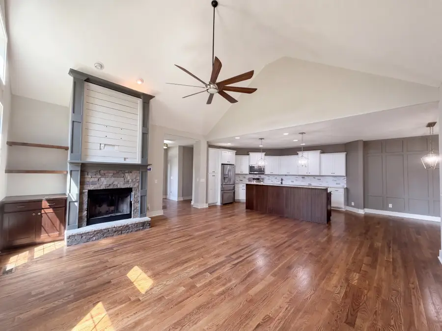 2155 Savage Creek Dr, Springfield, TN 37172 - #3