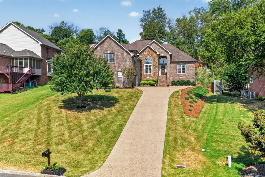 1145 Kimberly Dr, Goodlettsville, TN 37072 - #2