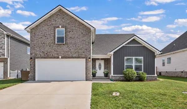 917 Burley Barn Rd, Clarksville, TN 37042