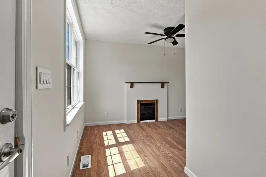 409 7th Ave W, Springfield, TN 37172 - #3