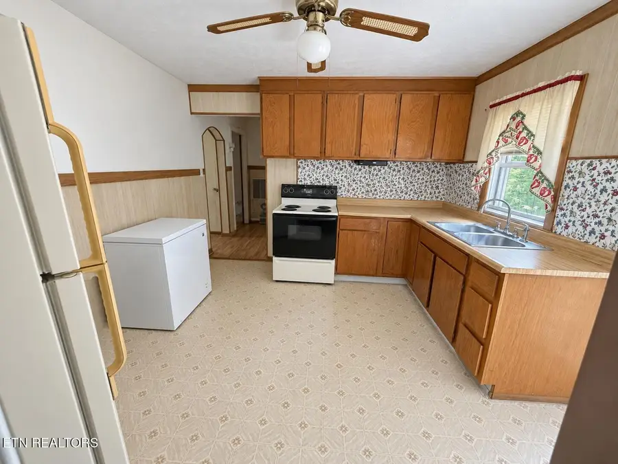 1810 Fenwood Drive, Knoxville, TN 37918 - #3