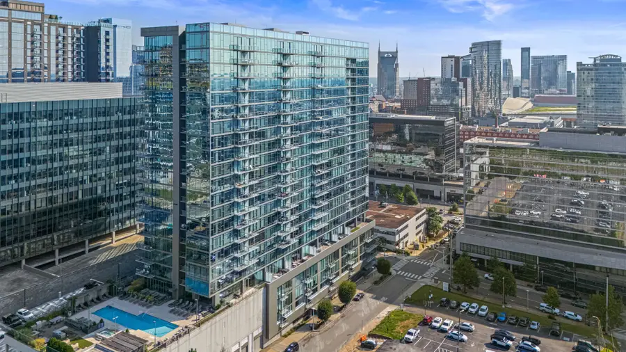 1212 Laurel St #401, Nashville, TN 37203 - #3