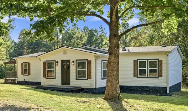 1062 Caps Rdg, Dickson, TN 37055