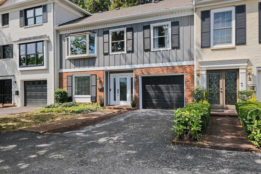 122 Jefferson Sq, Nashville, TN 37215 - #3