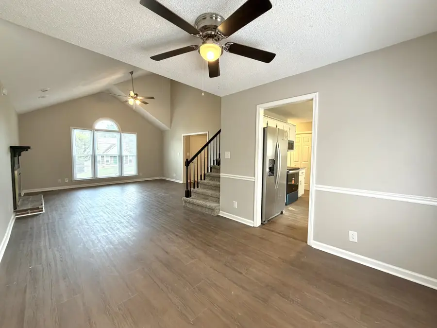 2126 Single Tree Dr, Clarksville, TN 37040 - #3
