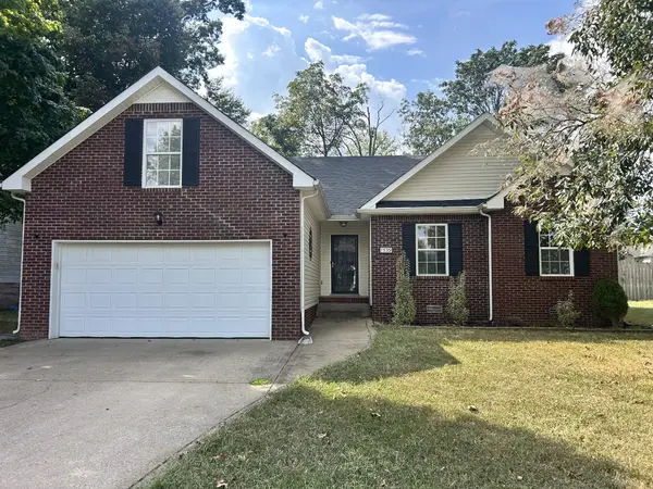1539 Barrywood Cir W, Clarksville, TN 37042