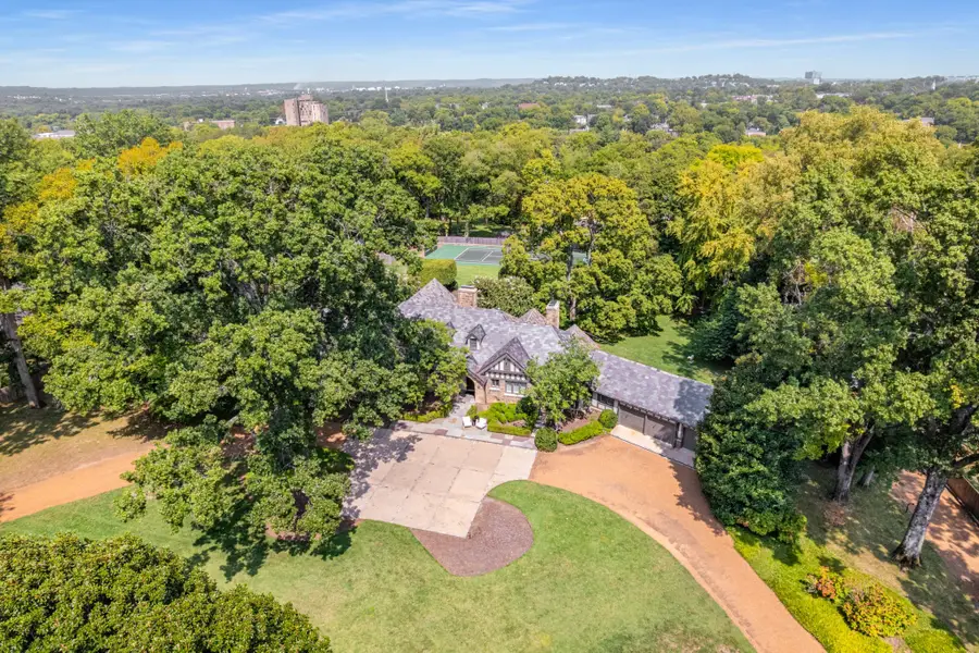 3800 Woodlawn Dr, Nashville, TN 37215 - #2