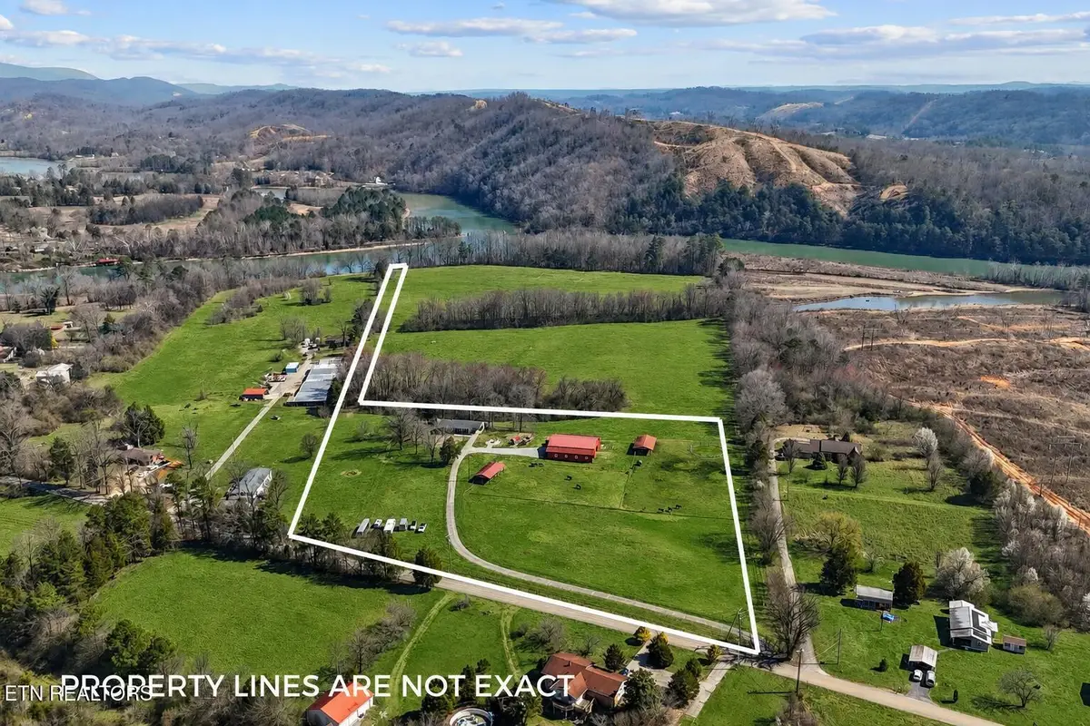 800 Swan Pond Circle Rd, Harriman, TN 37748 - #1