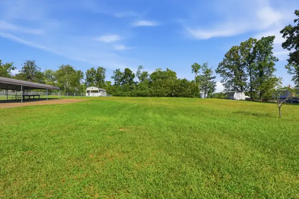 105 Stonewall Dr, Springfield, TN 37172
