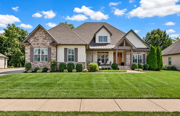 279 Harrowgate Dr, Clarksville, TN 37043