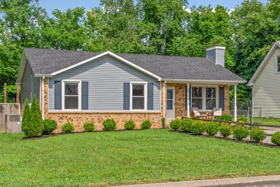 384 Roselawn Dr, Clarksville, TN 37042 - #2