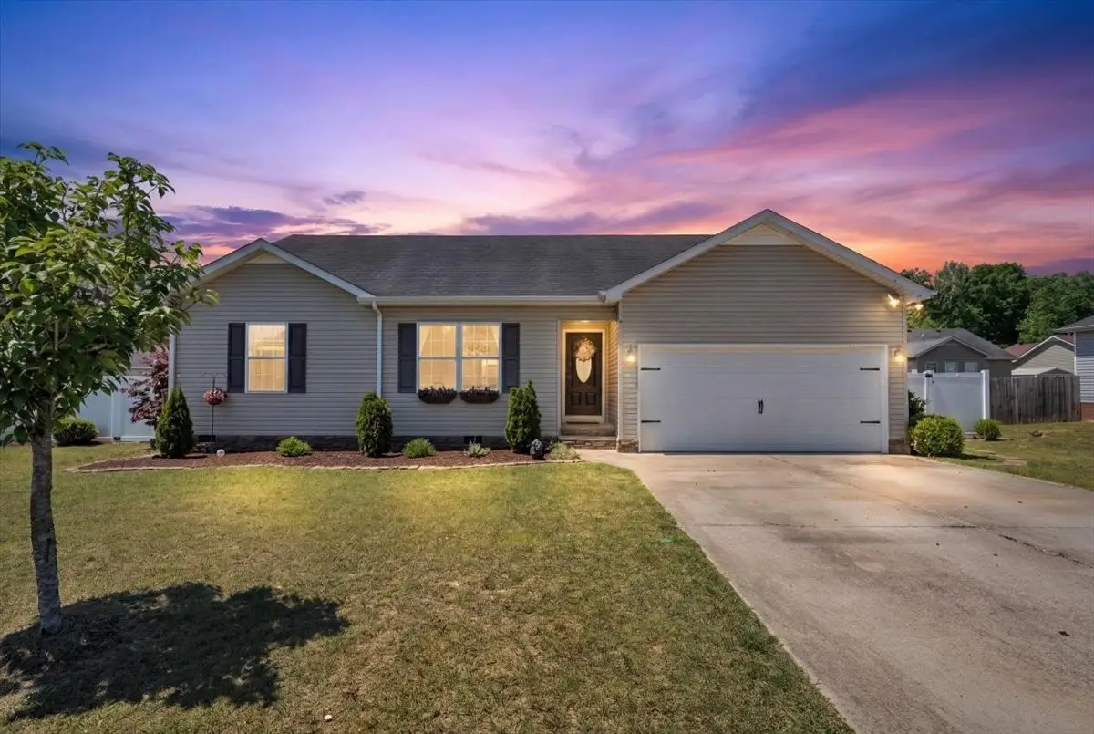 211 Williamsburg Cir, Tullahoma, TN 37388 - #1