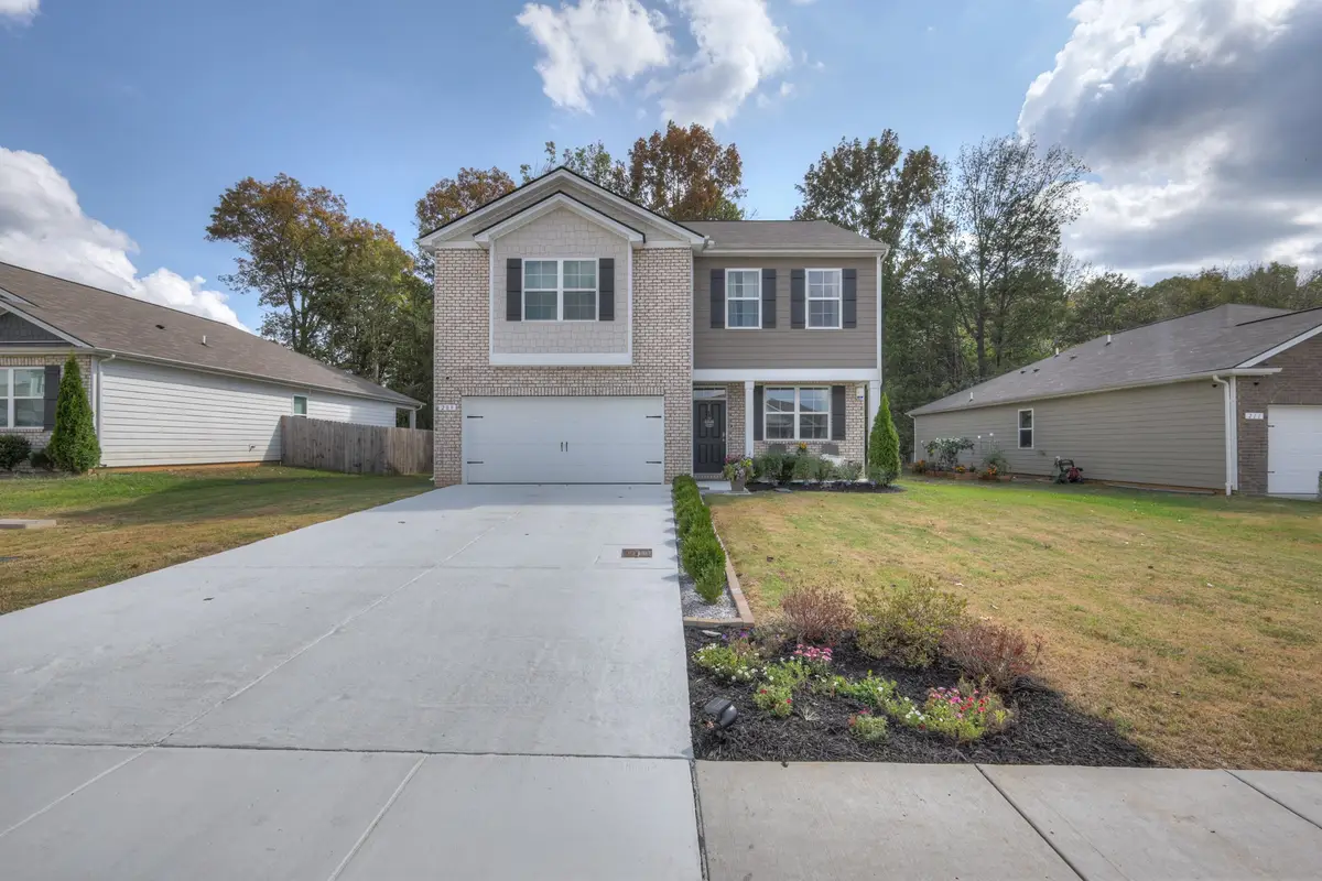 209 Addison Ave, Chapel Hill, TN 37034 - #1
