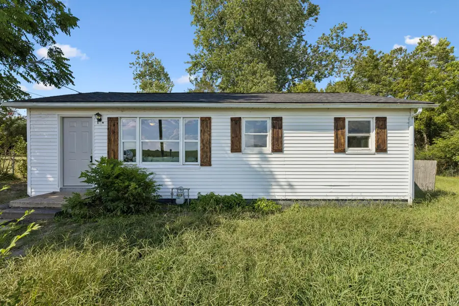 621 Dixon Branch Rd, Loretto, TN 38469 - #3