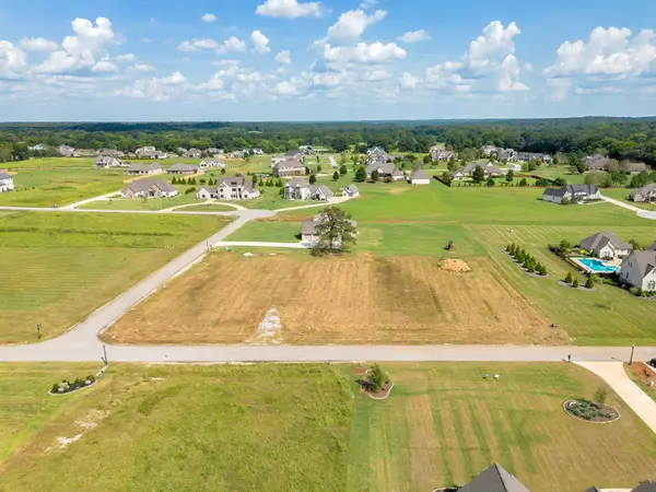 541 Graham Cir, Florence, AL 35634