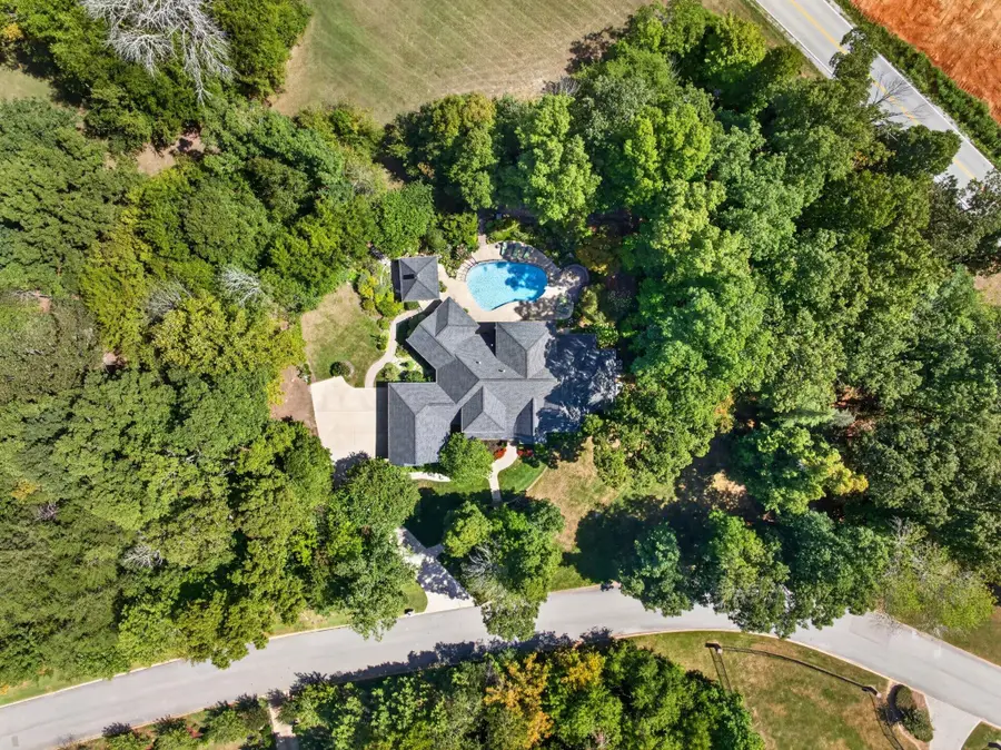 8857 Forest Creek Lane, Ooltewah, TN 37363 - #3