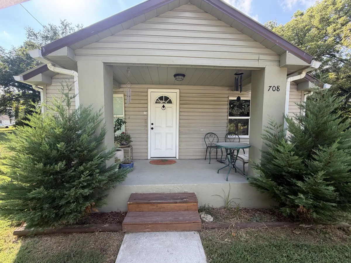 708 Gray St, Mount Pleasant, TN 38474 - #1