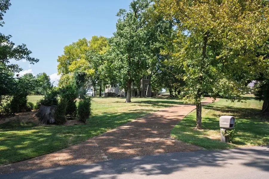 179 Clifftop Dr, Hendersonville, TN 37075 - #3