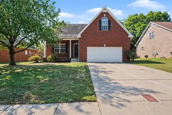 2837 Vicwood Dr, Murfreesboro, TN 37128