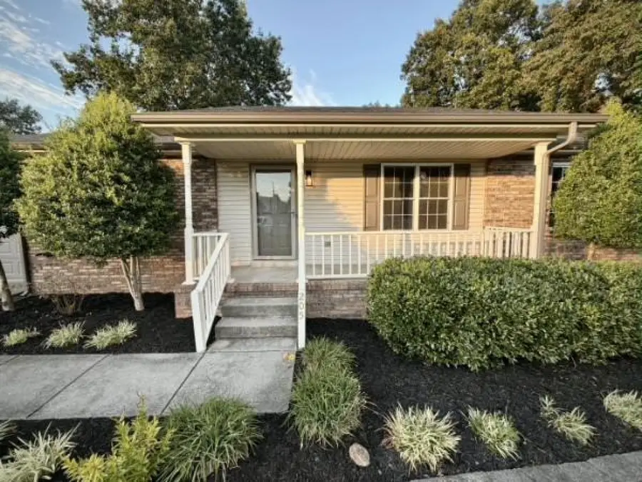 205 Rose St, Greenbrier, TN 37073 - #2