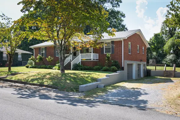 1116 Langwood Dr, Gallatin, TN 37066