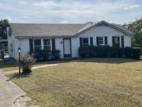 335 Hampshire Dr, Clarksville, TN 37043