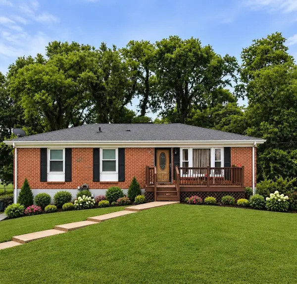 5007 Bonnameade Dr, Hermitage, TN 37076