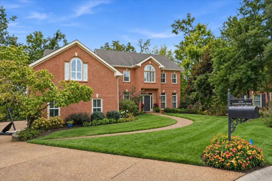 6781 Autumnwood Dr, Nashville, TN 37221 - #2