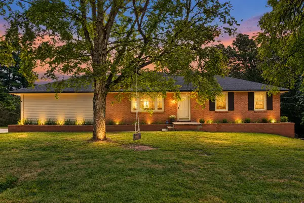 181 Greenwood Dr, La Vergne, TN 37086