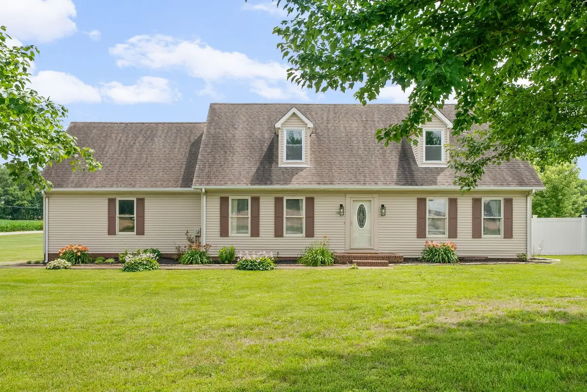 3805 Cadiz Rd, Hopkinsville, KY 42240 - #1