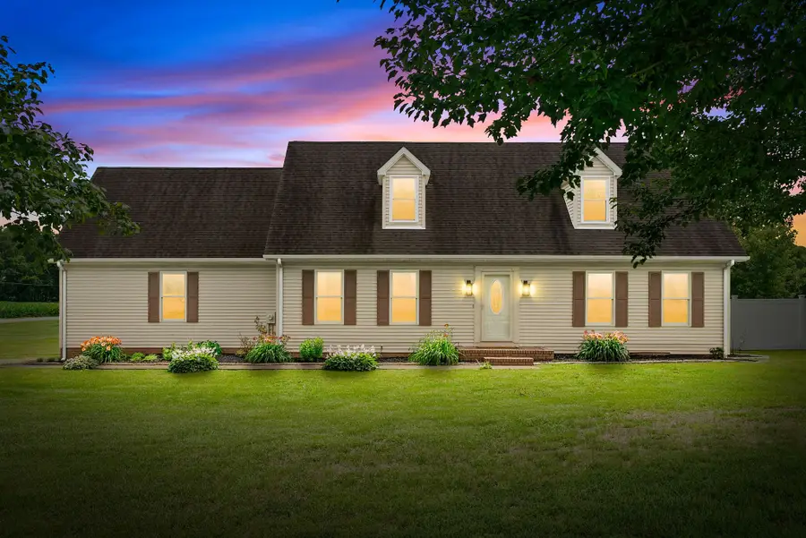 3805 Cadiz Rd, Hopkinsville, KY 42240 - #2