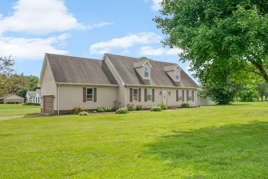 3805 Cadiz Rd, Hopkinsville, KY 42240 - #3