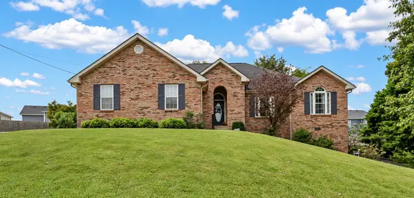 625 E Glenridge Ln, Clarksville, TN 37043