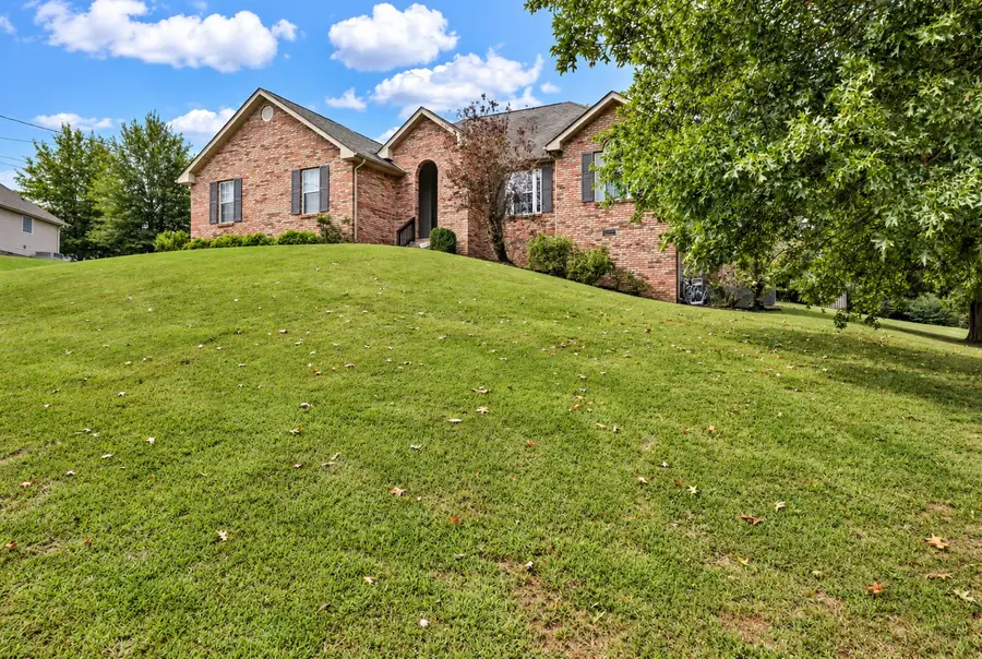 625 E Glenridge Ln, Clarksville, TN 37043 - #3