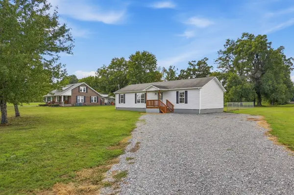 1223 S College St, Smithville, TN 37166