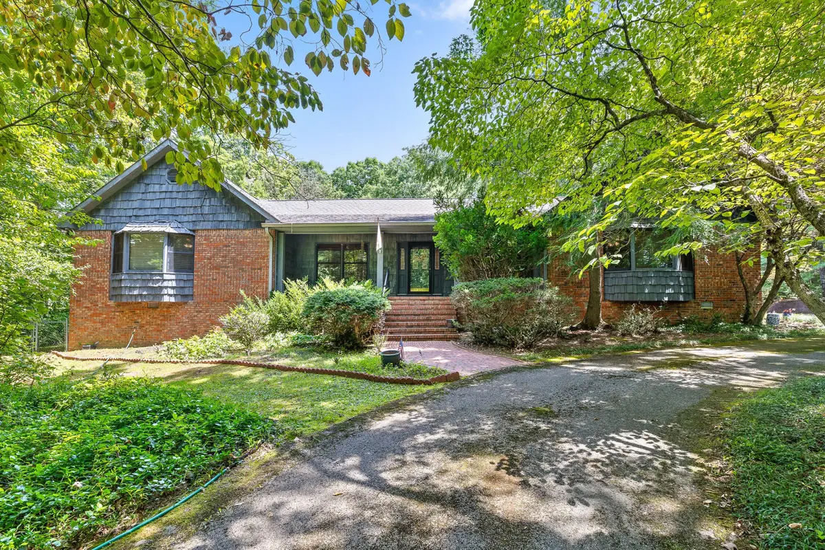 2325 Wood Sorrell Lane, Signal Mountain, TN 37377 - #1